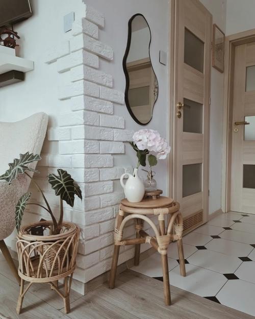 Добро пожаловать в небольшую квартиру Элы, в которой она создала настоящее домашнее гнездышко, не перегружая его декором. 05