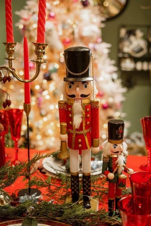 Новогоднее оформление и волшебный праздник в доме - это просто, если заглянуть за вдохновением в наше концептуальное пространство. 01