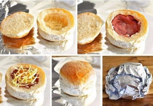 Горячие булочки с яйцом, сыром и ветчиной на завтрак. 01