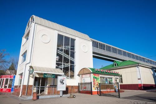 В прошлый раз известный российский блогер Илья Варламов написал пост про очень хороший Хабаровск и всячески восхвалил наш город. 02