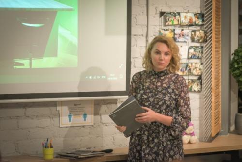 В прошлый четверг мы встретились с жителями петроградской стороны, чтобы обсудить квартирный вопрос. 04