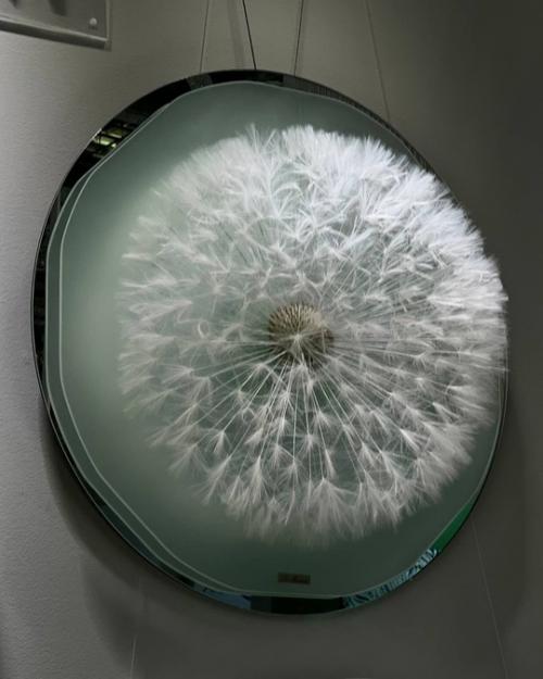 По ежегодной традиции посетили российский антикварный салон в гостином дворе. 02