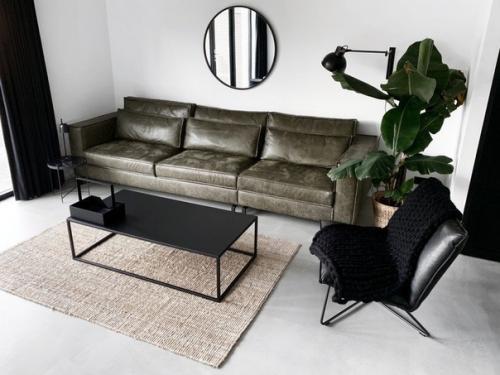 И попробуйте теперь сказать, что тотальное ч/б - это скучно! 05