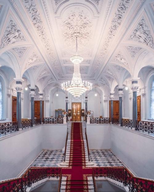 Парадная лестница во дворце Николая николаевича. 05