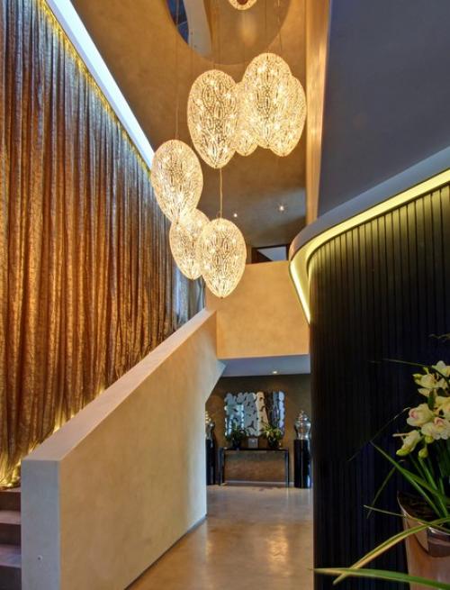 Дизайн виллы был завершен в 2012 году и имеет только высококачественные материалы. 07