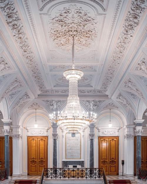 Парадная лестница во дворце Николая николаевича. 01