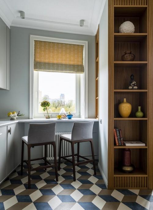 Цвет и искусство стали главными составляющими интерьера этой квартиры. 03