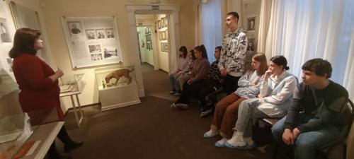 Учащиеся 10 класса, в рамках образовательной сессии в рязгму им. 08