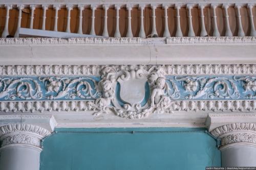 Главный дом усадьбы Васильчиковых был построен в Xviii- начале XIX века. 04