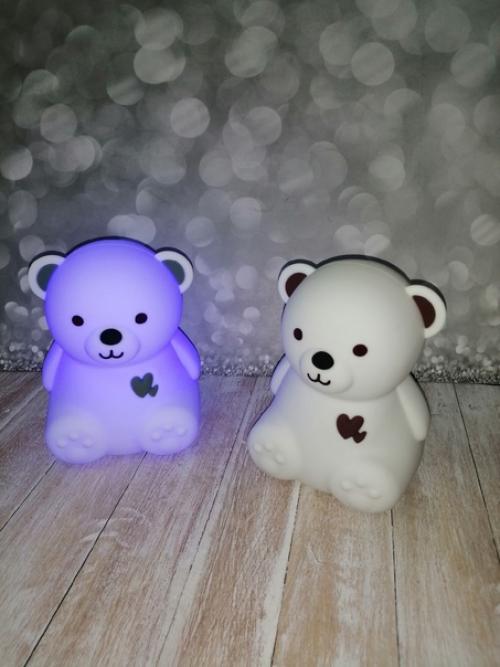 Замечательный и очень полезный подарок для вашего карапуза - светильник - ночник, который можно тискать. 02