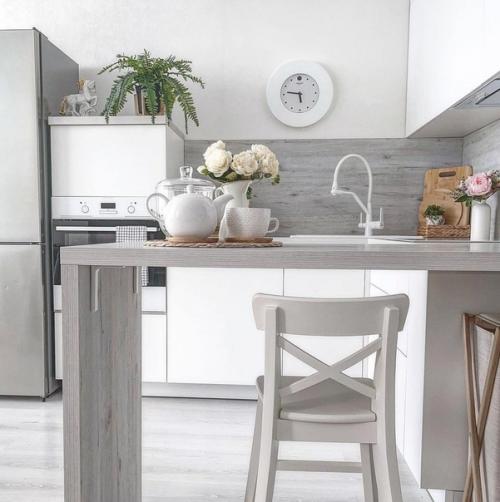 Стильная кухня. В светлых тонах. 01