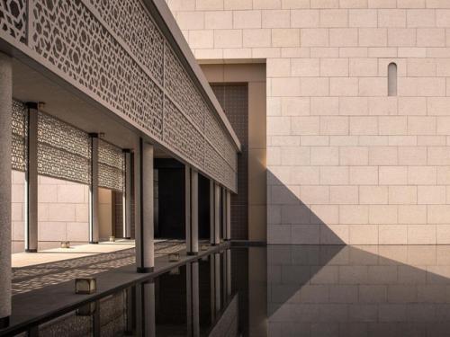 Архитекторы Cheng Chung Design создали проект, объединяющий культурное наследие шёлкового пути и современную эстетику. 06