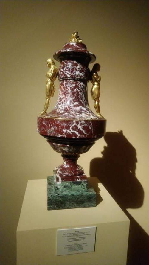 Царица ваз.  Пока у детей каникулы, решили выбраться в эрмитаж. 02