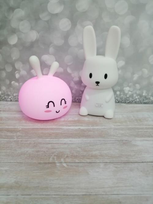 Замечательный и очень полезный подарок для вашего карапуза - светильник - ночник, который можно тискать. 04