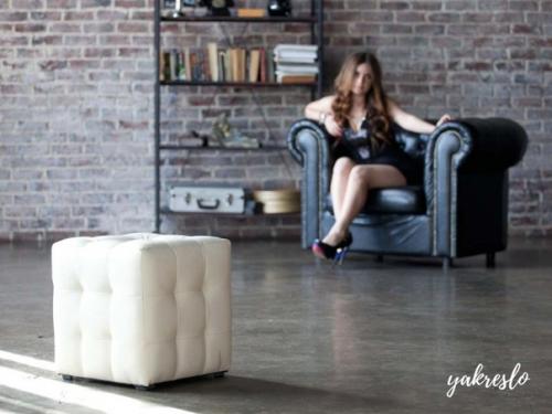 Пуфики и банкетки незаменимые предметы интерьера, которые добавляют уюта, тепла и комфорта в общий дизайн квартиры. 02