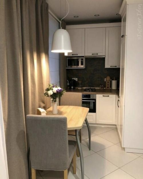 Маленькая кухня может быть уютной и супер - функциональной. 03