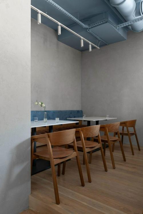 Кафе Три Орешка в Ростове-на-дону: дерево, голубой и уют. 02