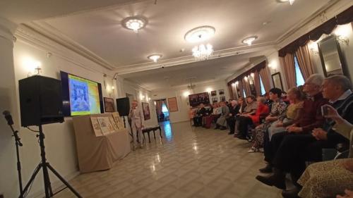 А в доме покровского прошла перформансная встреча Пушкин - Набоков.