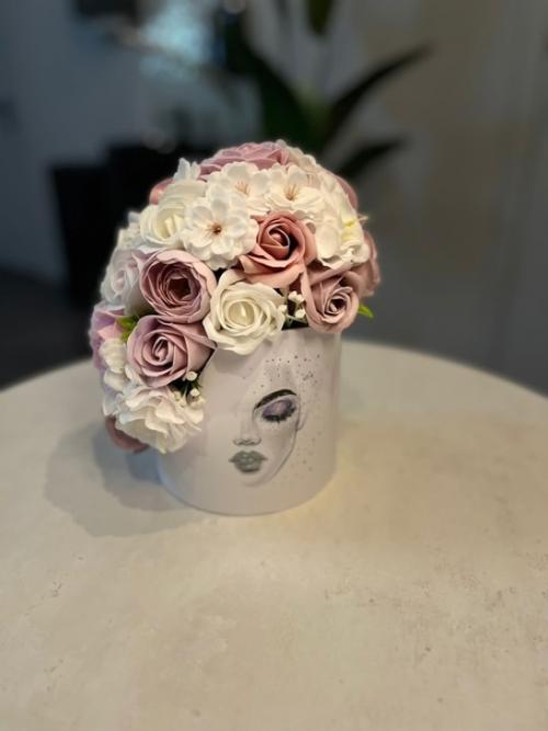 Вы уже наверняка в раздумье, что же подарить своим любимым, родным и близким, коллегам! 02