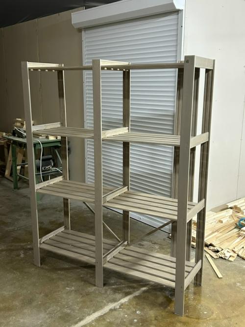 Очередной стеллаж из дерева - мы сделаем точно под ваш размер и интерьер!
