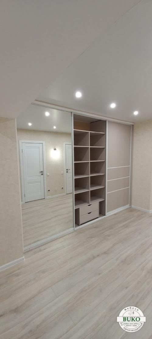 Вот так пройдёшь мимо и не заметишь, хорошо спрятался! 03