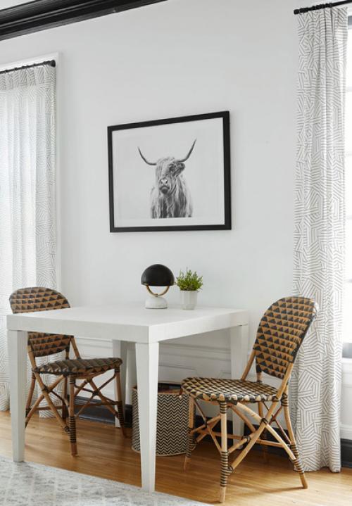 В этом доме в США есть как минимум три гостиные и каждая из них оформлена по-своему. 08