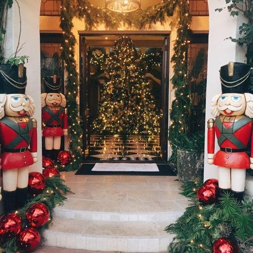 Украшение квартиры на новый год: 10 идей декора гостиной? 01