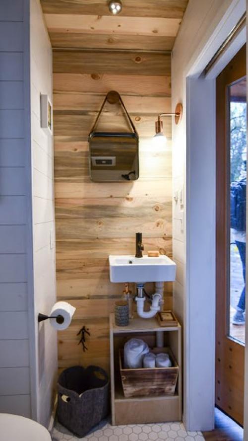 Названный Verve Lux, дом спроектирован и построен Tru Form Tiny Homes. 07