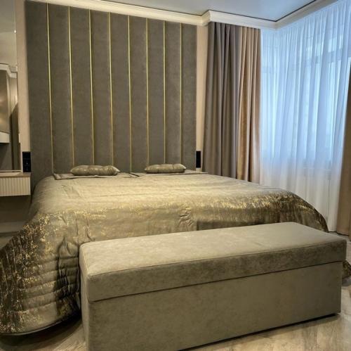 Коричневый цвет нейтрален, поэтому гармонично выглядит в любом интерьере. 01