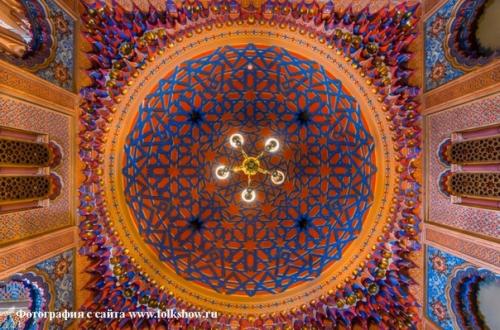 В декабре 1861 года был торжественно освящен николаевский дворец - одно из самых ранних творений эклектики. 03