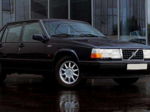 Модельный ряд Volvo 940 появился осенью 1990 года. 01