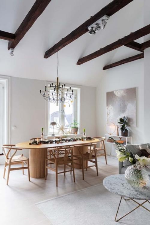 Добро пожаловать в современную скандинавскую квартиру, которую хозяйка уже украсила к рождеству. 06