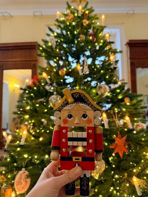 Музей - усадьба П. и. Чайковского в Воткинске с 10 декабря принимает туристов новогоднего ретропоезда Чайковский Экспресс. 07