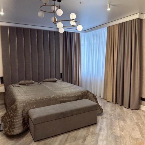 Коричневый цвет нейтрален, поэтому гармонично выглядит в любом интерьере. 02