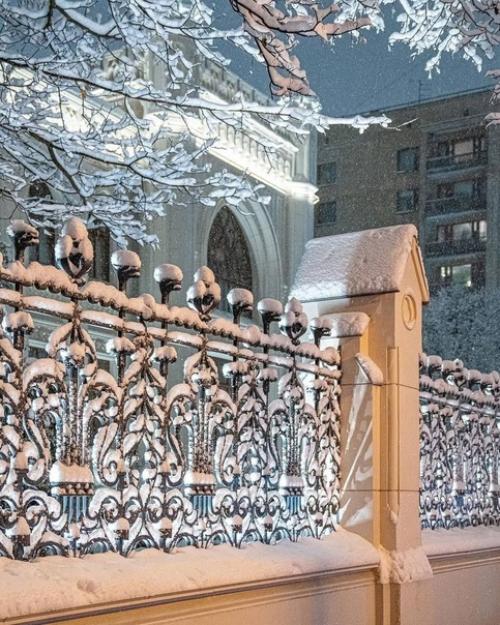 Зима посетила особняк Зинаиды Морозовой на спиридоновке 17. 03