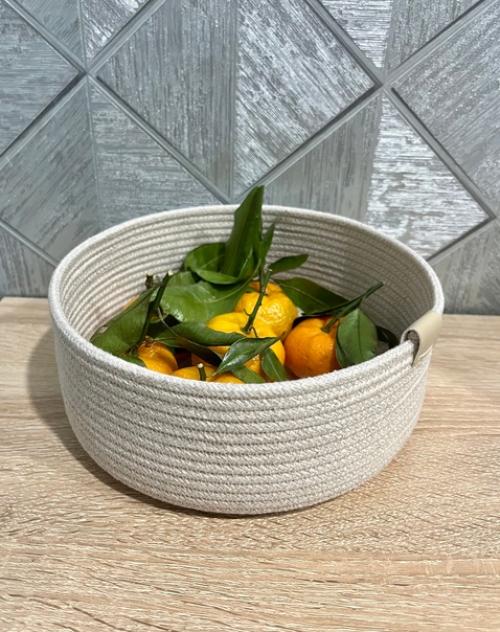 Одно из направлений, которое я решила попробовать совсем недавно - это шитье из хлопкового джута. 01