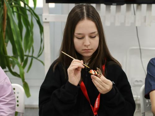 Музей - усадьба П. и. Чайковского в Воткинске с 10 декабря принимает туристов новогоднего ретропоезда Чайковский Экспресс. 06