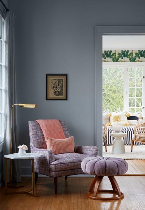 В этом доме в США есть как минимум три гостиные и каждая из них оформлена по-своему. 06