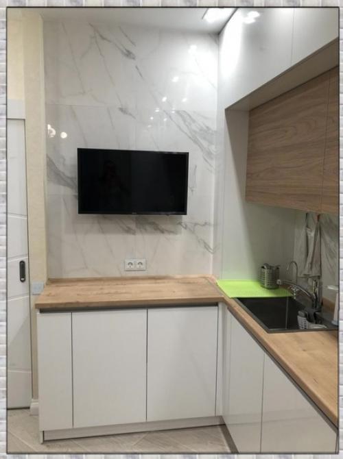 Симпатичная кухня в светлых оттенках. 02