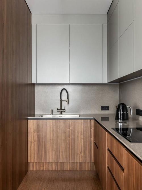 Лаконичный интерьер квартиры за счет большой площади воплотили все свои мечты. 04