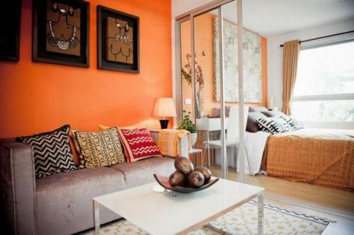 Прежде всего следует задуматься о правильном использовании того небольшого пространства, которое у вас есть: 01