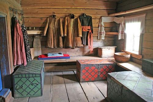 Только в том случае, если женщина - шкатулка с секретом, то мужчина - сундук со сказками. 06