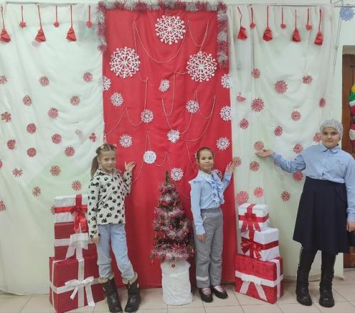 В доме культуры прошло мероприятие по интерьерному праздничному дизайну Новогодняя Гостинная.