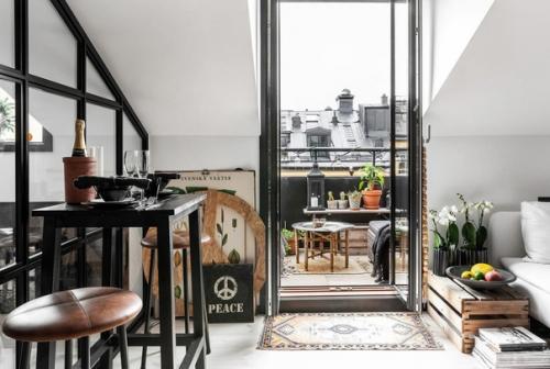 Современная квартира. В сочетании белого и чёрного цветов. 09