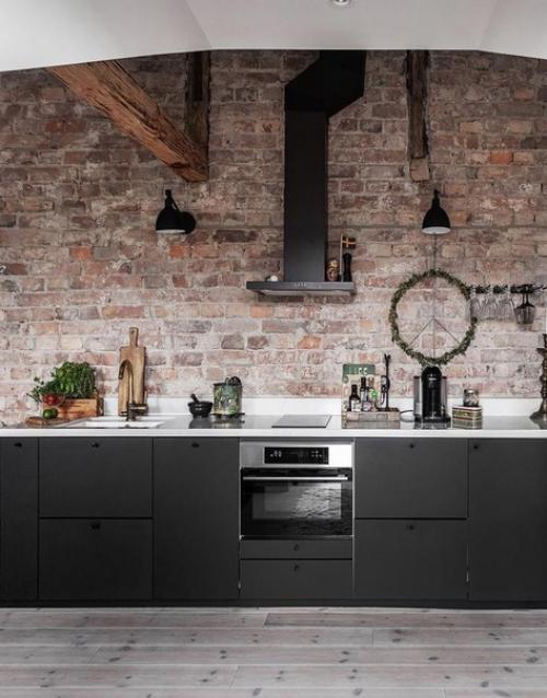 Современная квартира. В сочетании белого и чёрного цветов. 02