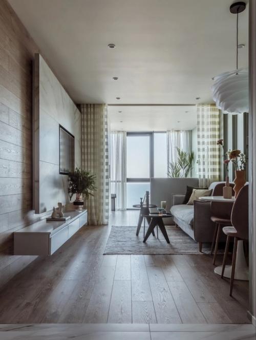 Квартира - студия.  Хозяйка квартиры- светлая, жизнерадостная женщина, она часто смеется и шутит, любит жизнь и на все смотрит с позитивом. 06