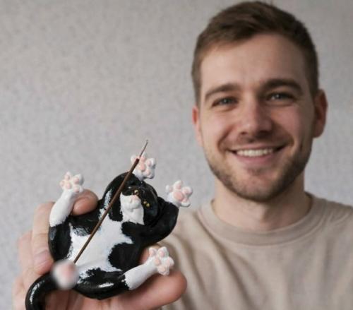 Только в том случае, если вы искали идеальный подарок для человека с чувством юмора, то вьетнамские мастера его уже придумали.  