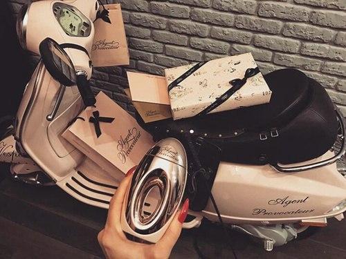 С этого дня мы решили понемногу рассказывать вам истории создания брендов нижнего белья. 05 С этого дня мы решили понемногу рассказывать вам истории создания брендов нижнего белья. 05