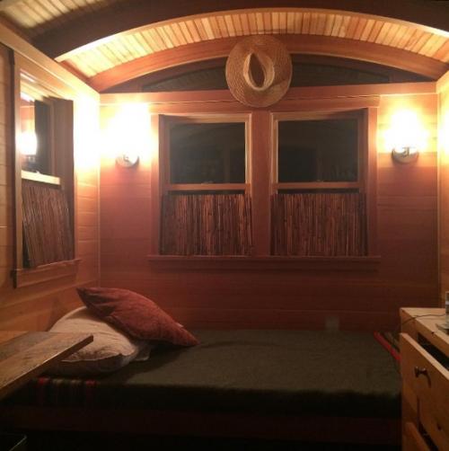 Крошечный домик Don Vardo - отличный проект крошечных домов, идеально подходящий для отдельного офиса, помещения для гостей или уединенного жилья. 04