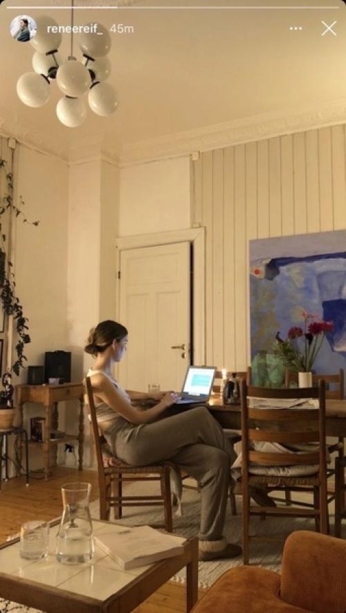 Всем привет.  Хочется попросить вас поделиться своими любимыми и уютными уголками. 04